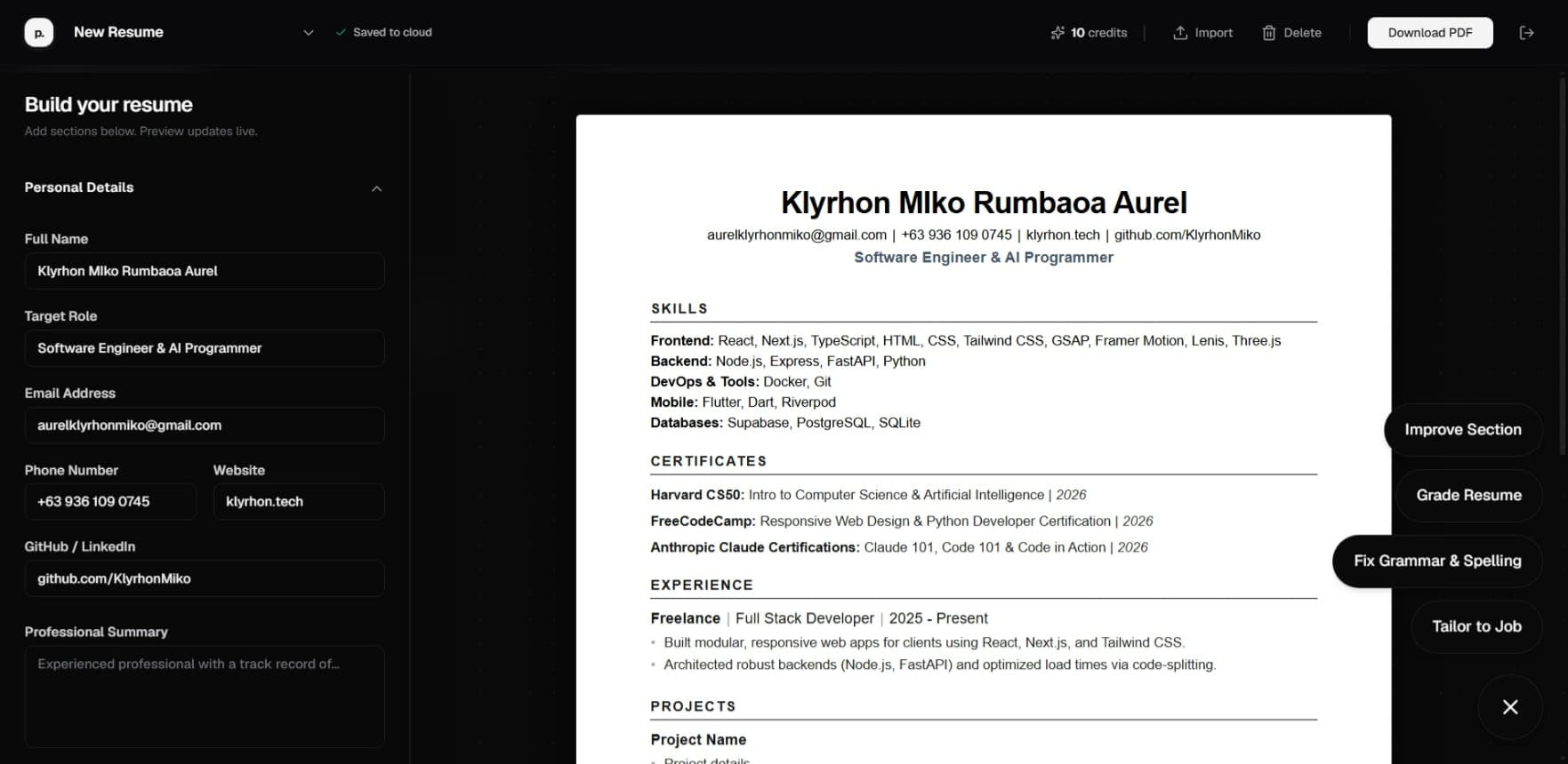 pars. editor with resume fields alongside a live document preview